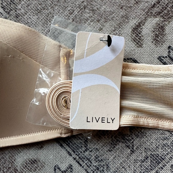 Lively No-wire Strapless Bra 36A - Picture 2 of 7